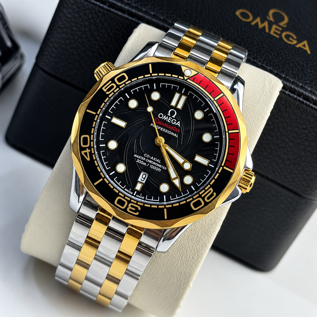 Omega Seamaster Professional Luxury-Style Men’s Dive Watch with Date Display & Metal Bracelet