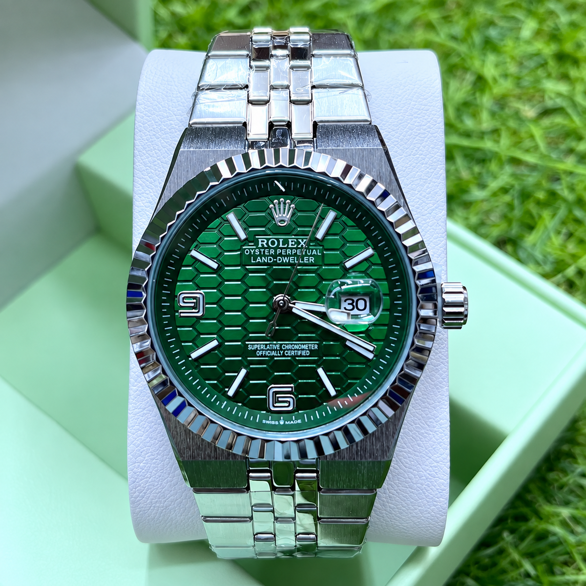 Rolex Date-Just Men's Fluted Bezel Watch with Textured Dial and Metal Bracelet