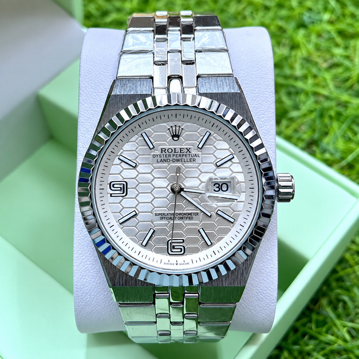 Rolex Date-Just Men's Fluted Bezel Watch with Textured Dial and Metal Bracelet