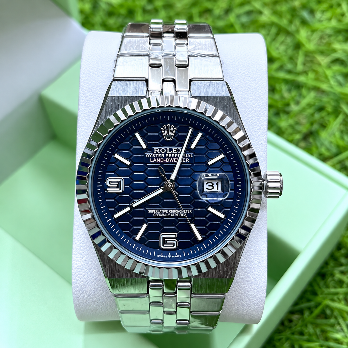 Rolex Date-Just Men's Fluted Bezel Watch with Textured Dial and Metal Bracelet