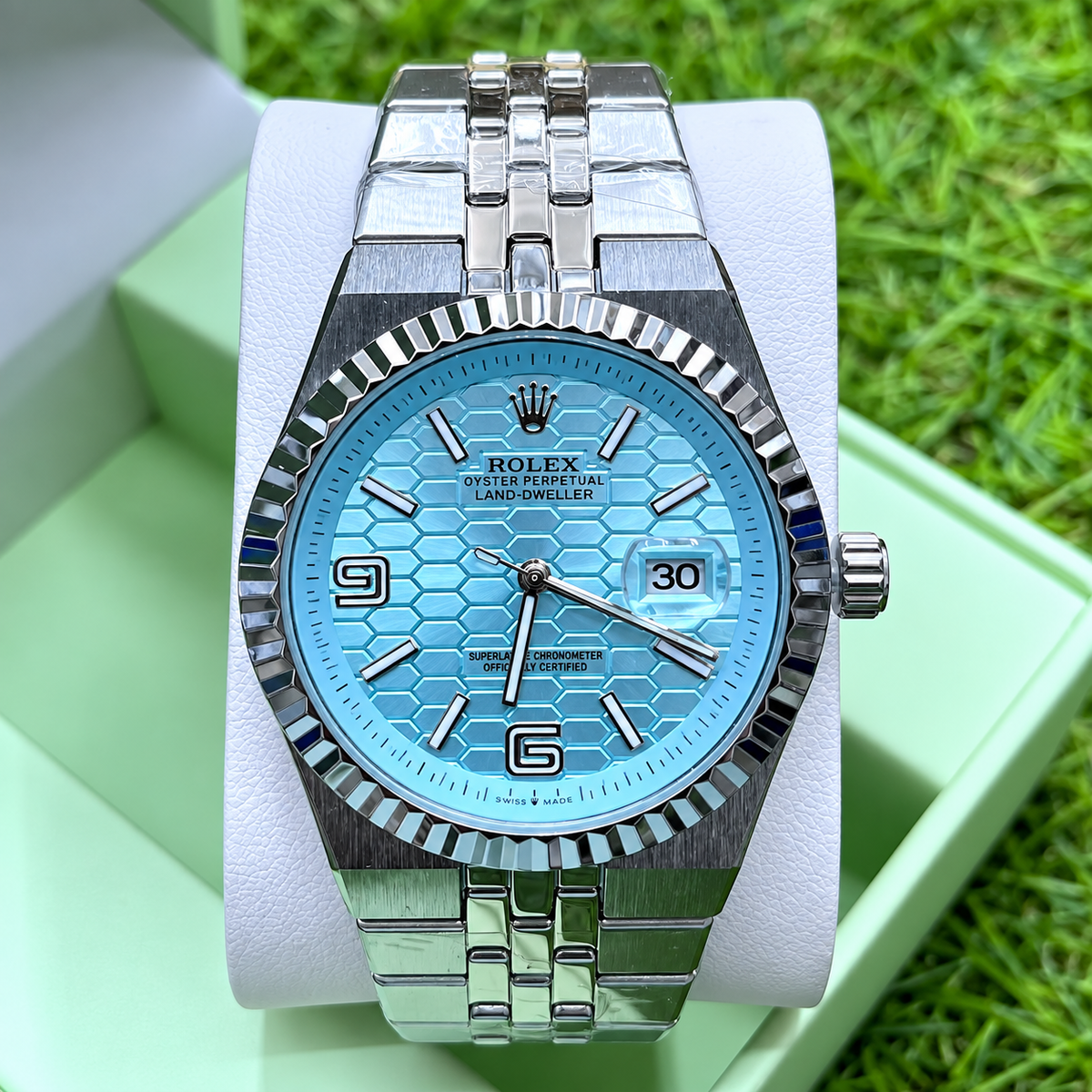 Rolex Date-Just Men's Fluted Bezel Watch with Textured Dial and Metal Bracelet