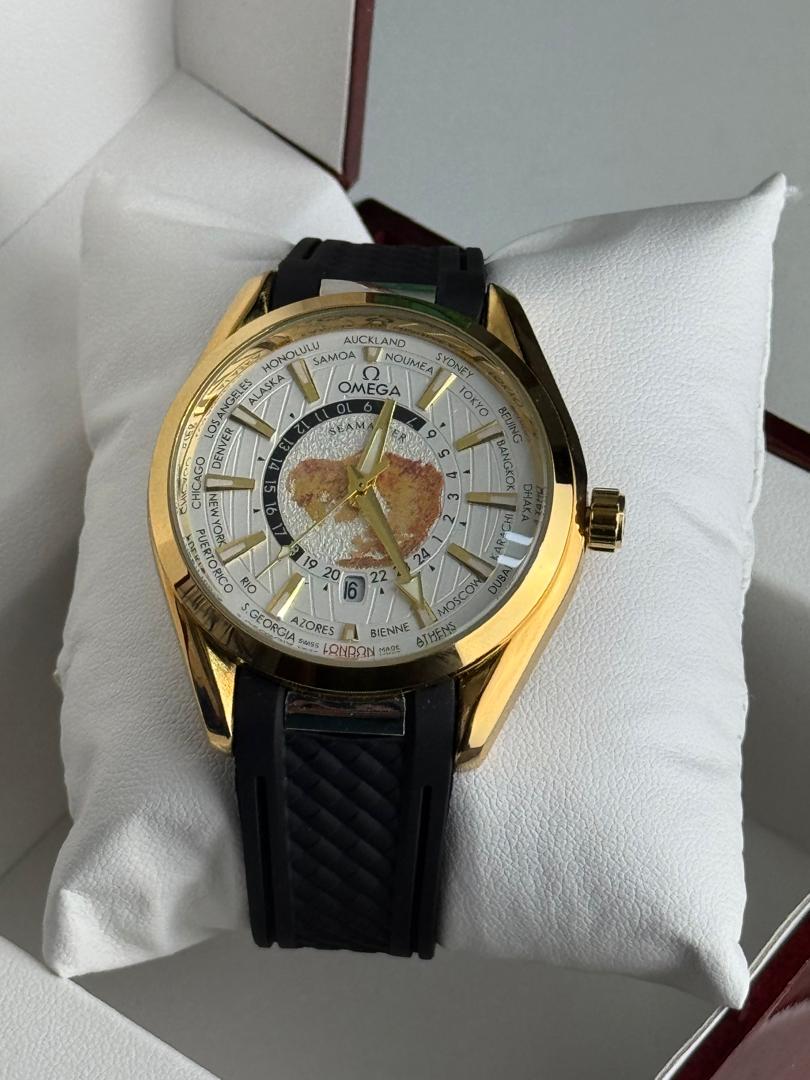 Omega Sea Master With Date Watch For Men